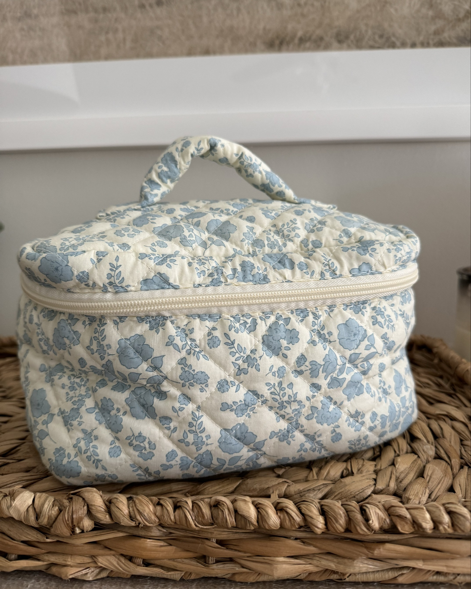 Floral makeup bag currently on sale for $17 from Amazon! It’s so spacious & has a handle to easily carry it! 

#LTKsalealert #LTKbeauty #LTKhome