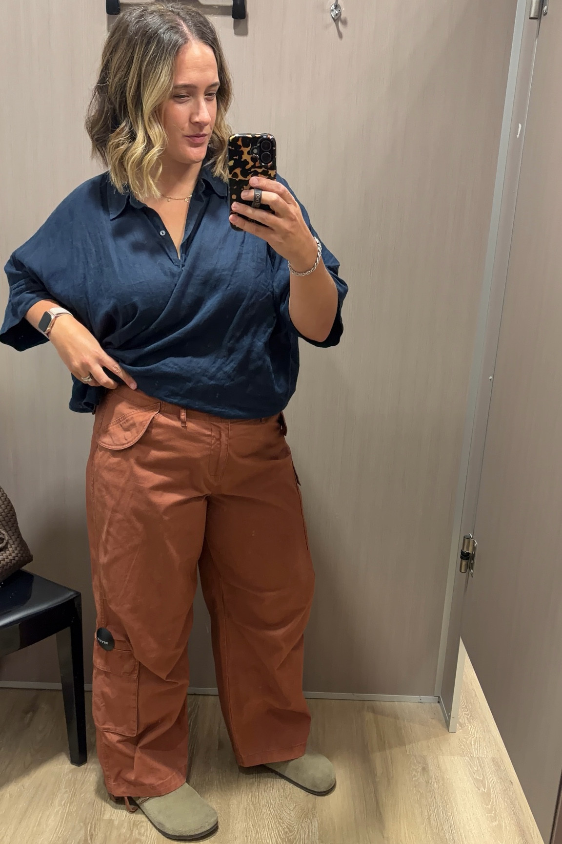 My search for pants that aren’t jeans- first edition!

I’m in a size 14 in all styles & a size 16 in the green rose barrel pant.

I’ve also popped the jeans I’m wearing below- size 32.
My shirt is old Witchery xx 

#tryon #pants #midsize 

#LTKmidsize #LTKaustralia