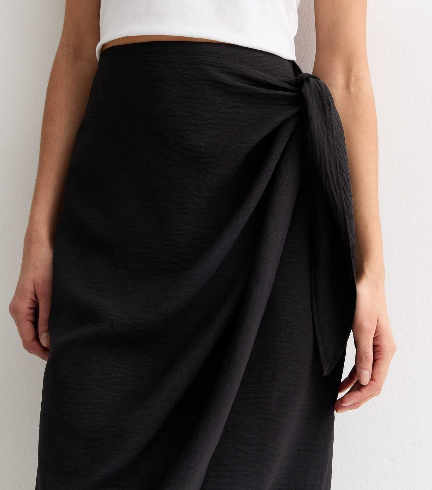 Black Sarong Midi Skirt | New Look | New Look (UK)