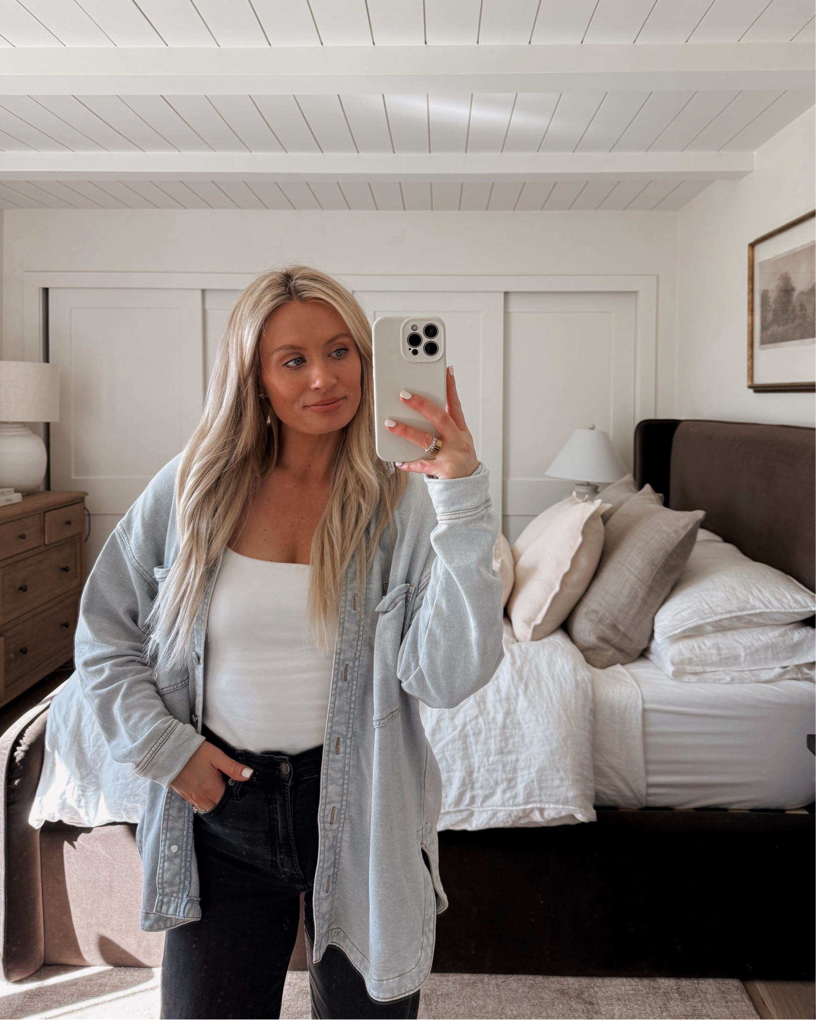 I've had this shavket for years and just ordered the matching pants! Size small in both 