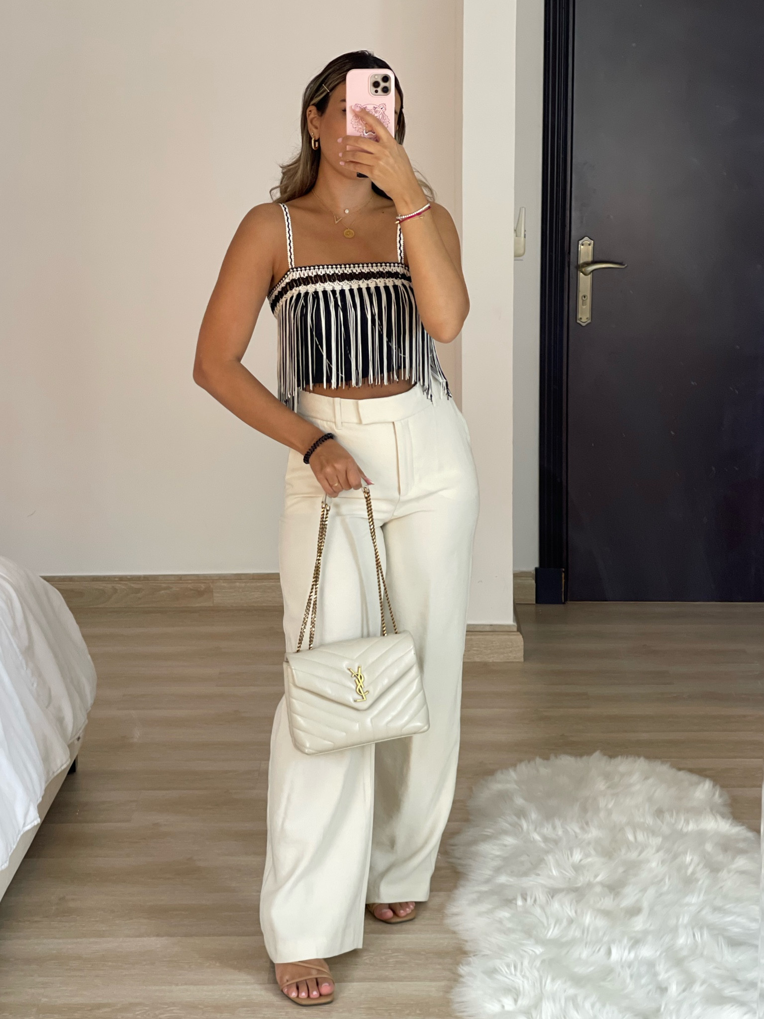 In LOVE with this versatility top!
Fringes are always a great idea to spice up an outfit ⚜️-
Look is balanced with a tailored trousers to give the overall appearance expensive and chic.

Sticking to a white beige black color palette to keep the look neutral.🤍



#LTKFind #LTKSeasonal #LTKstyletip