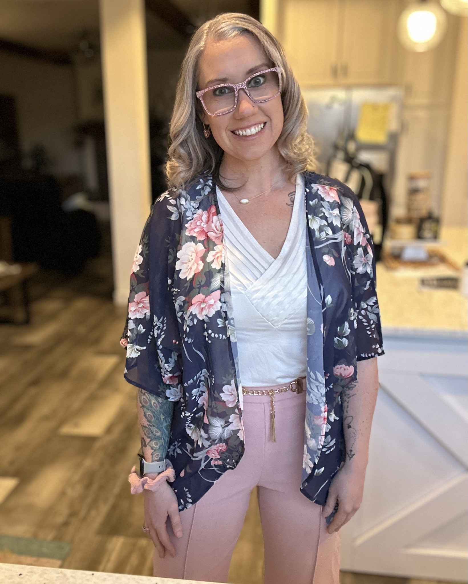 Cardigan and shirt size small
Pants size medium 
Shoes TTS 

I’m 5’5” 148lbs
36D