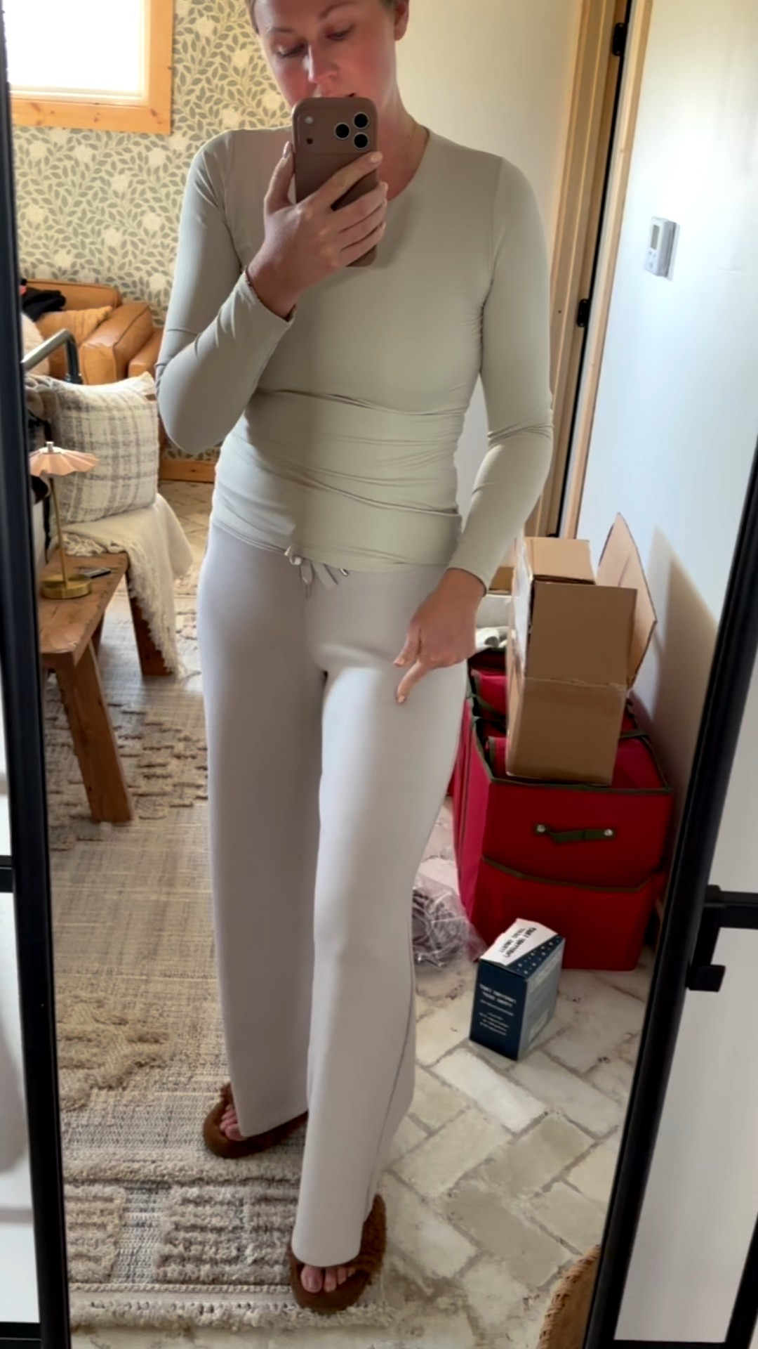 30% off sitewide 🙌🏼 these pants are like BUTTER! Perfect lounge set and has a matching top. Color is French grey. The top is in the color bone and it is form fitting so if you want it more loose, size up! Everything else is true to size.

#LTKFindsUnder100 #LTKSaleAlert #LTKGiftGuide