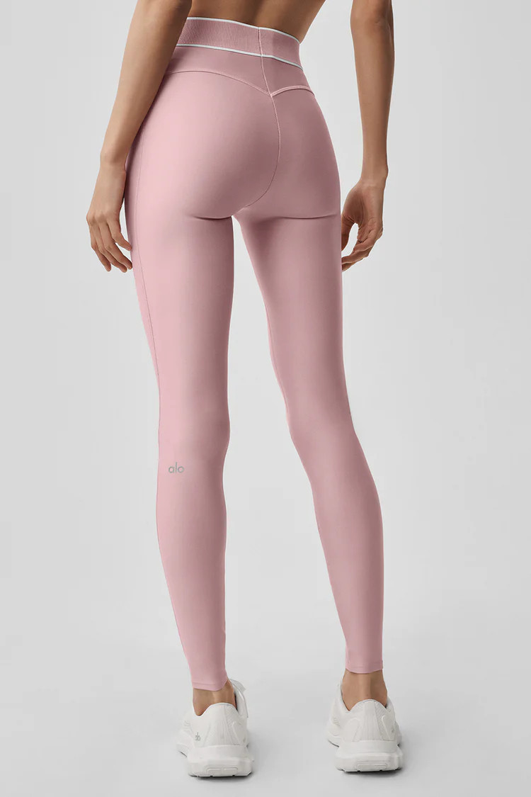 Model is 5'9.5” wearing SModel is 5'9.5” wearing SWearing Size SmallModel is 5'9.5”, with a... | Alo Yoga (US)