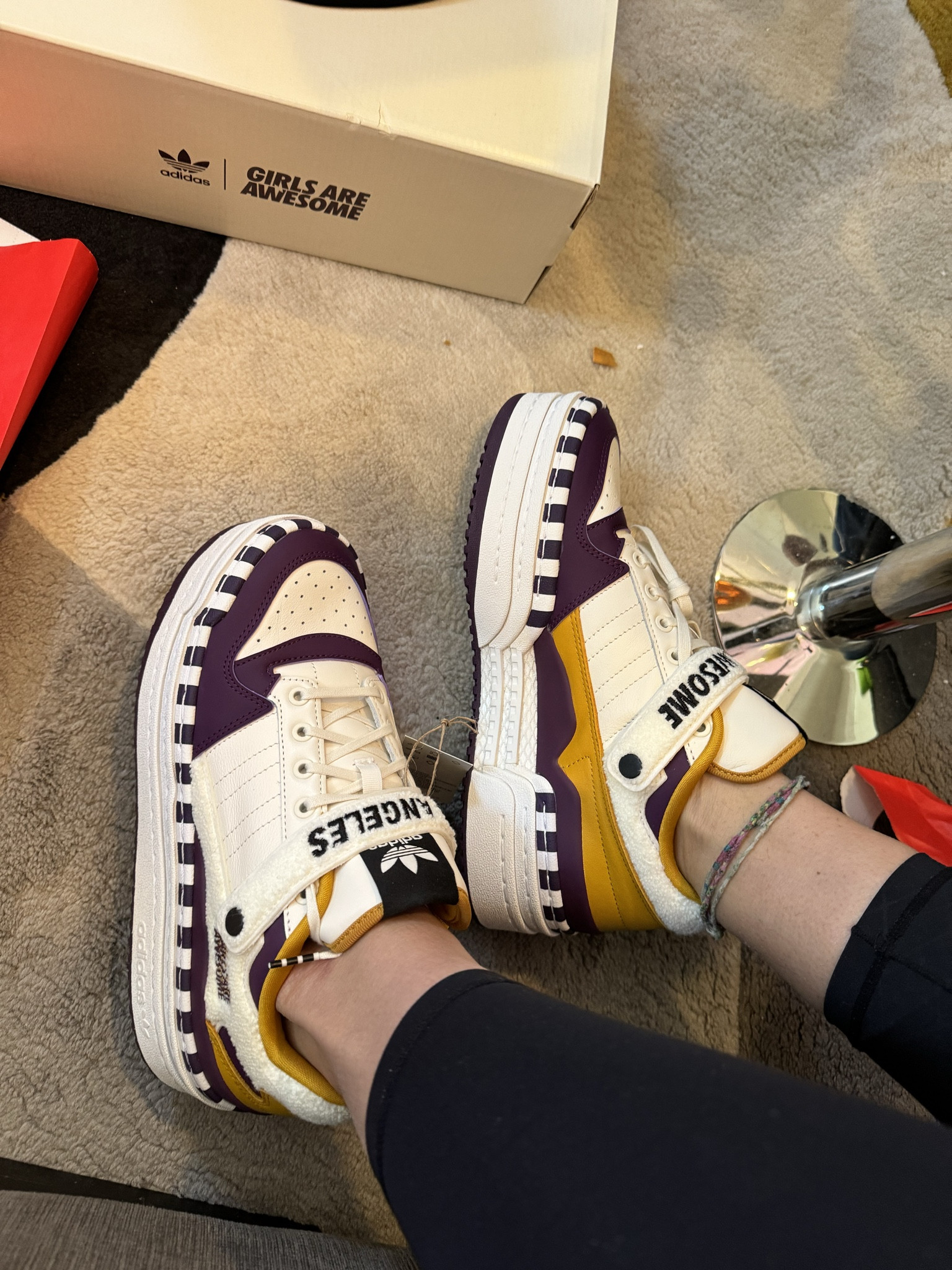 Christmas shoes 😍
#girlsareawesome #shoes 