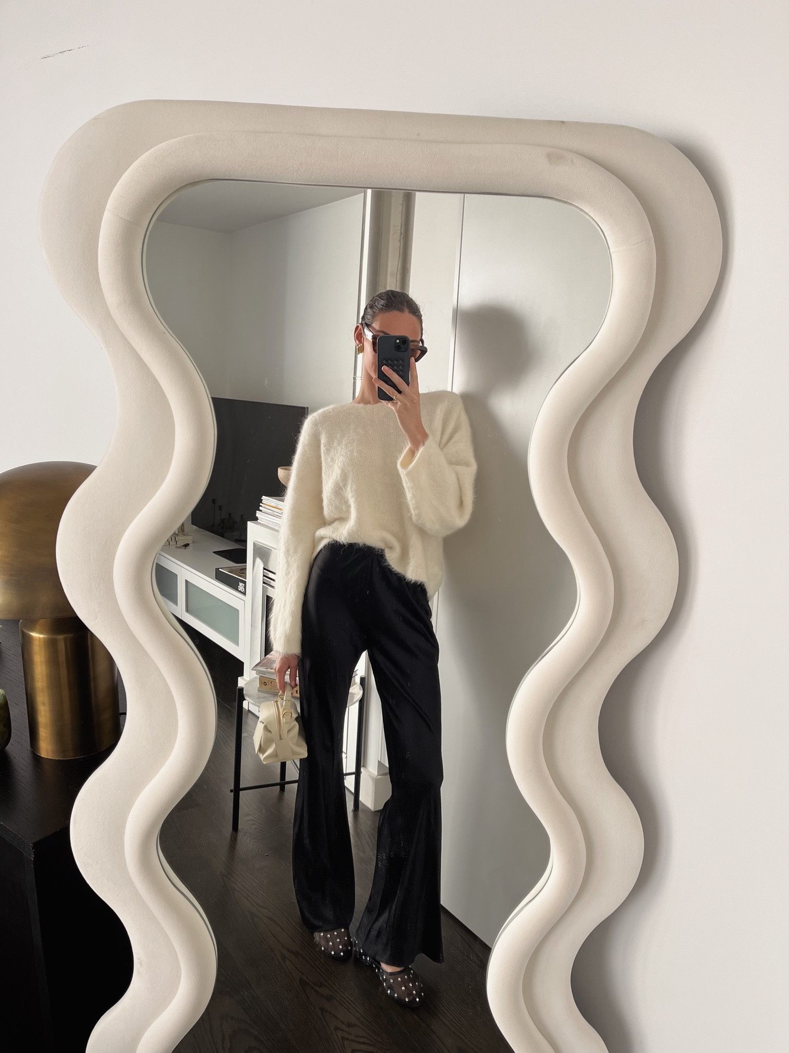 #ootd #silkpants #casualoutfit

#LTKstyletip #LTKwinter #LTKaustralia