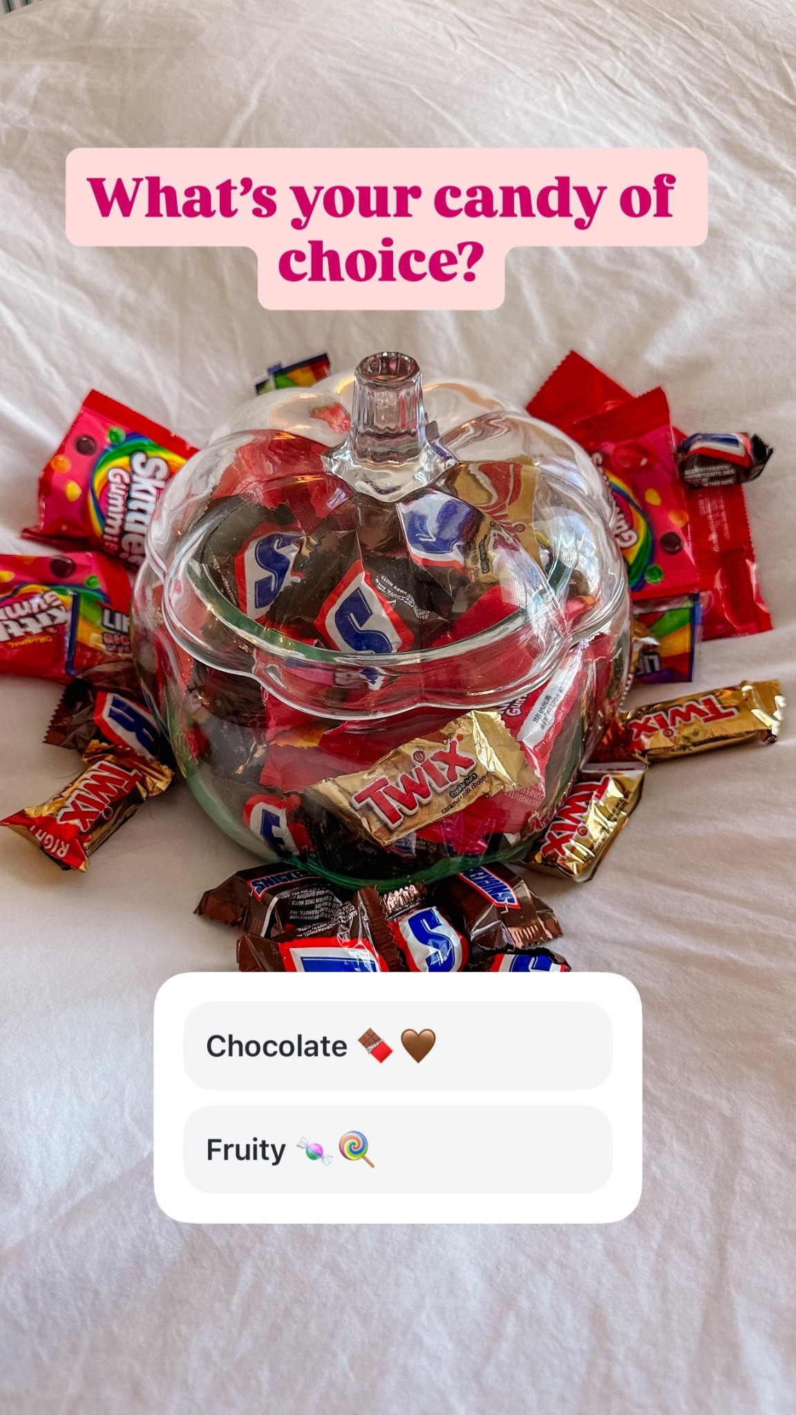 What’s your candy of choice?? 🍬🍫🍭 Personally… I’m a fruity gal!! I just can’t resist a sweet treat!! 

#LTKHalloween