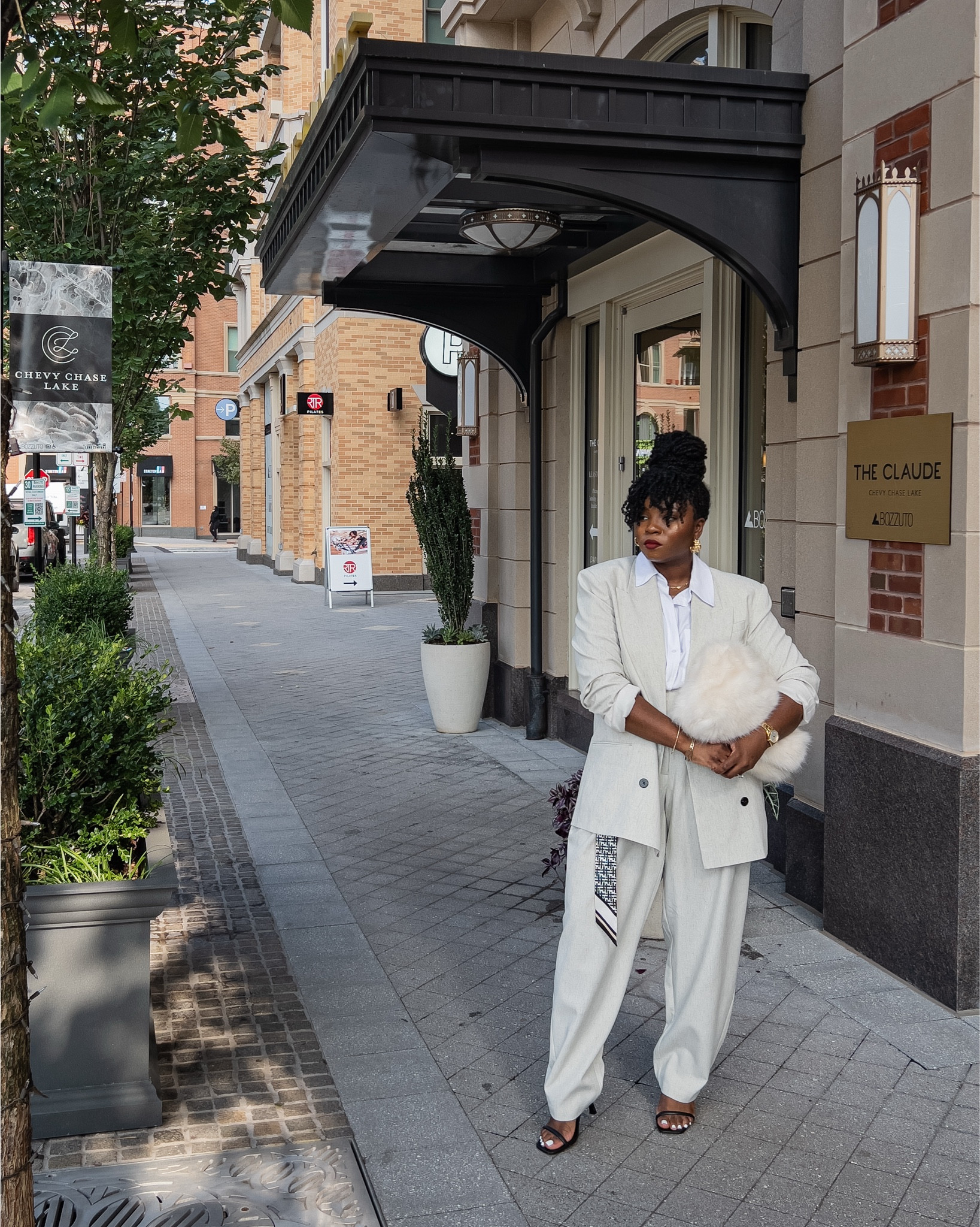 Suit set 

#LTKWorkwear #LTKNYFW #LTKMidsize