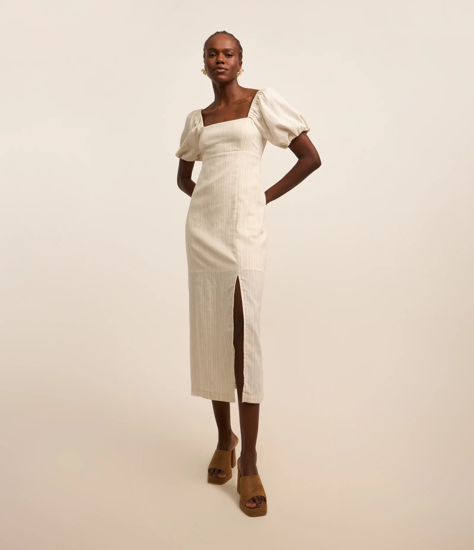 Vestido Long Midi em Viscolinho com Manga Bufante Bege - Lojas Renner | Renner (BR)