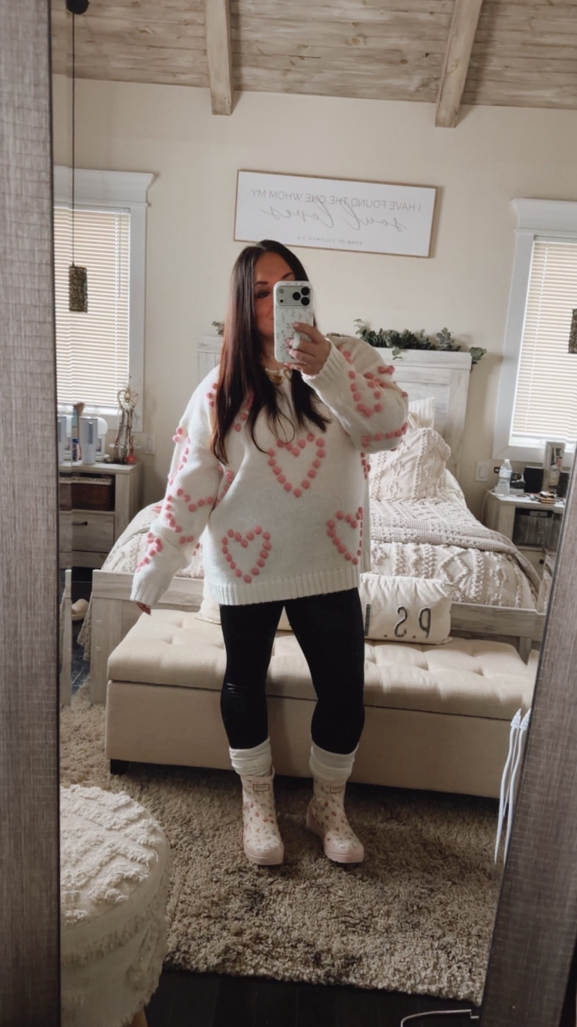 #valentines #sweater 

#LTKValentine #LTKootd