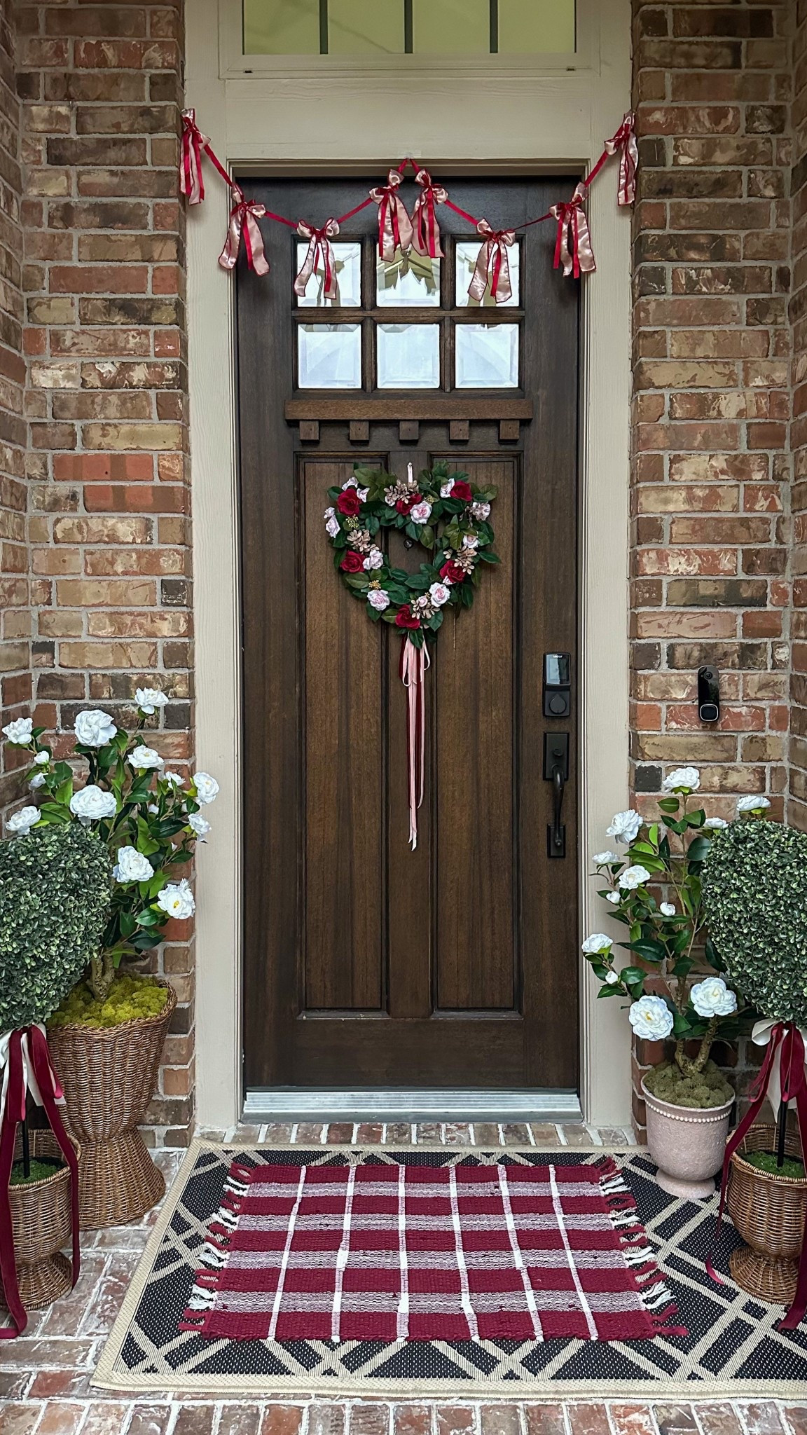 Decorating always starts at my front door. Valentine’s porch decor that even the neighbors can’t help but stop and look!
