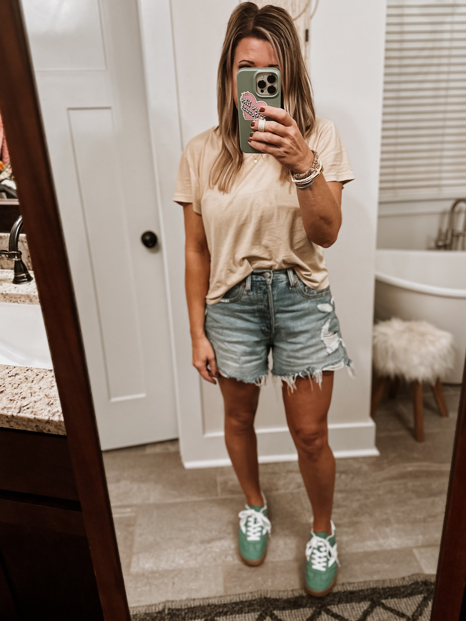 That pop of color 💚

#LTKOver40 #LTKShoeCrush #LTKStyleTip