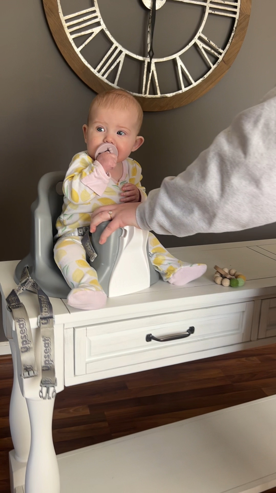 #LowesPartner #AD #LowesFinds 

Console Table // Lowe’s // Home Decor 

#LTKHome