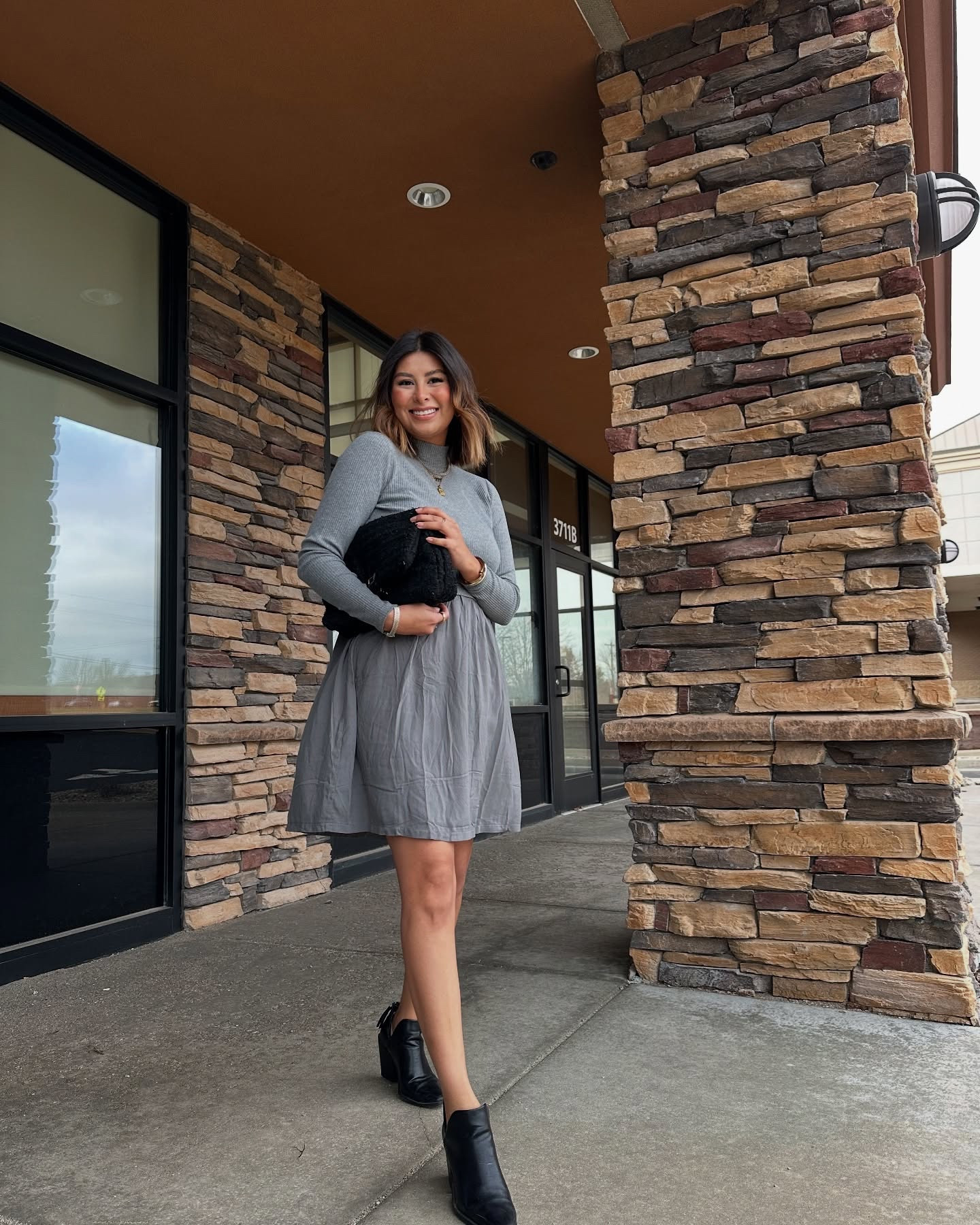 🩶 Happy Friday! 
50% in stores and online, run!

🏷️ OOTD, daily style, style inspo, pinterest style, pinterest inspired, pinterest aesthetic, 2025 trends, minimal style, neutral fashion @maurices #mbassador #discovermaurices #ltkblogger #ltkshop #ltkstyle #topcity #topekakansas #visittopeka #chicoutfit #retailleader