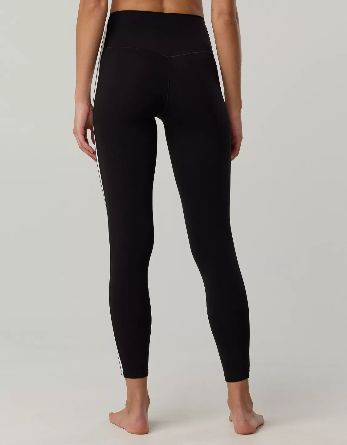 OFFLINE By Aerie Real Me XTRA High Waisted Colorblock Legging | Aerie