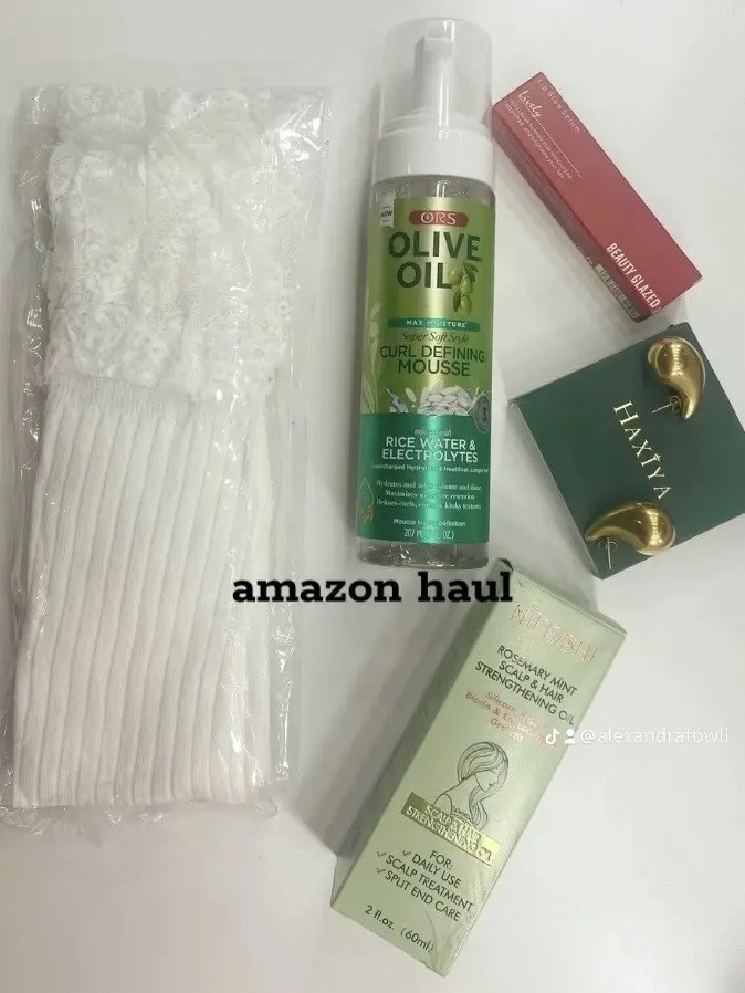 Amazon finds. Great essentials and gift ideas for under $20! All of this together was under $50! 🤍🩵

#LTKfindsunder50 #LTKGiftGuide #LTKbeauty