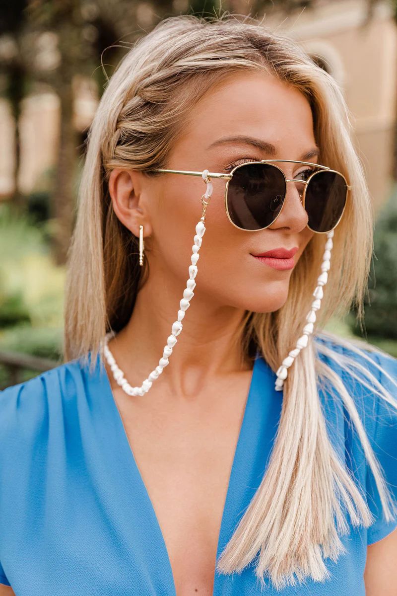 Meet Me At The Shore Seashell Sunglass Ivory Chain | The Pink Lily Boutique