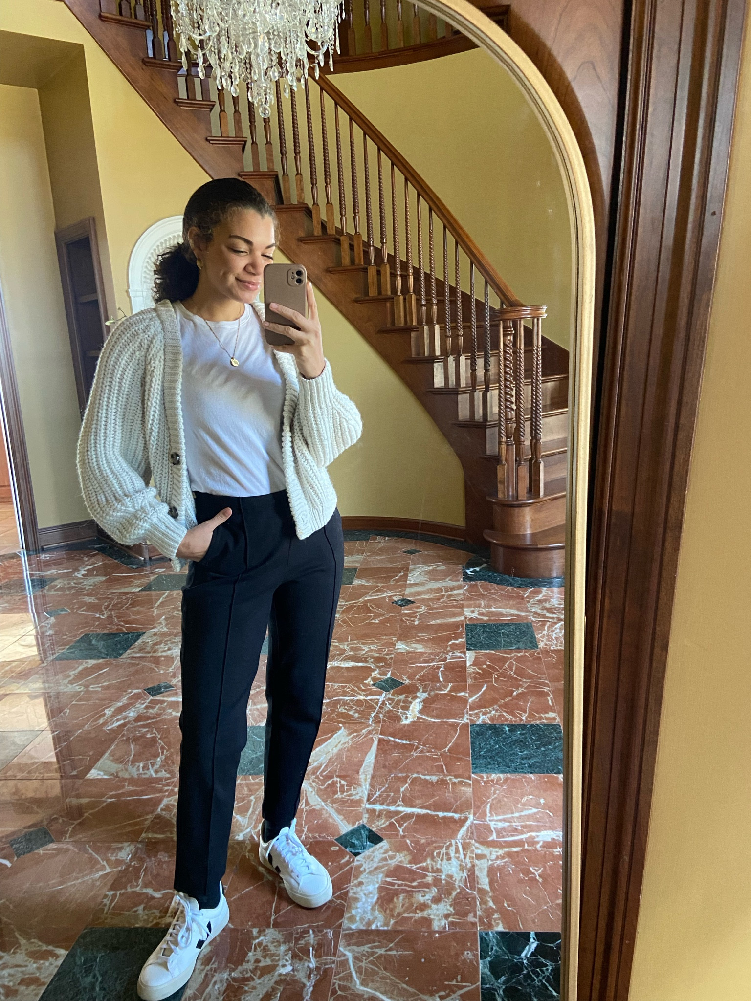 Spring outfit idea! Comfy black plants, white tee, cozy cardigan, and sneakers. Casual chic!

#LTKFind #LTKfit #LTKstyletip