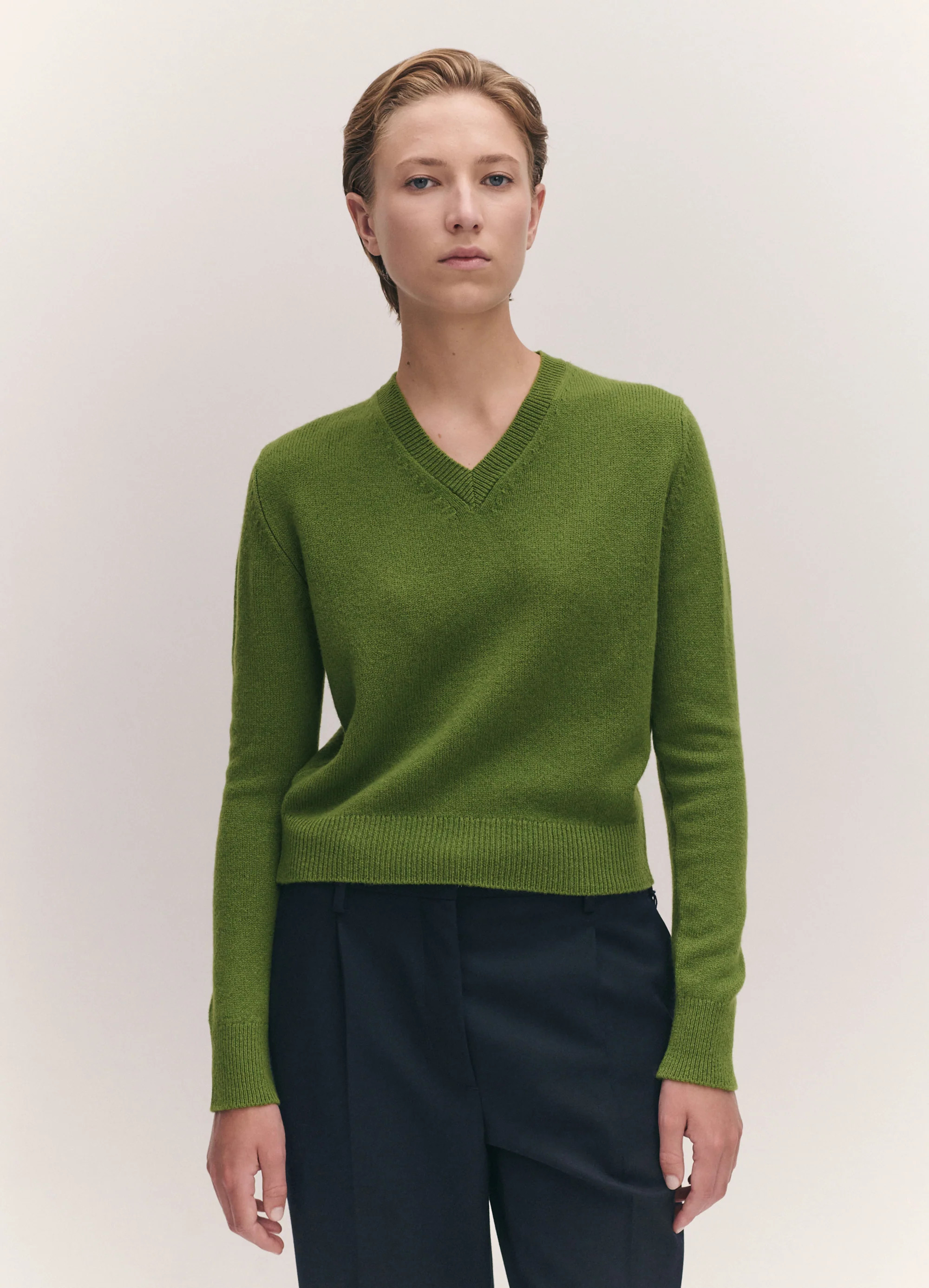 Sligo Shrunken V-Neck in Pickle Green | & Daughter (Global)