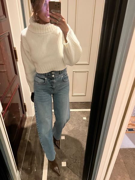 Wearing a size small on top and size 25 in jeans! 

Winter outfit inspo, best jeans, frame jeans, barrel jeans, flattering jeans, turtleneck sweater, lovers and friends, brown booties, jeans, boots, fall outfit inspo, Emily Ann Gemma 

#LTKstyletip