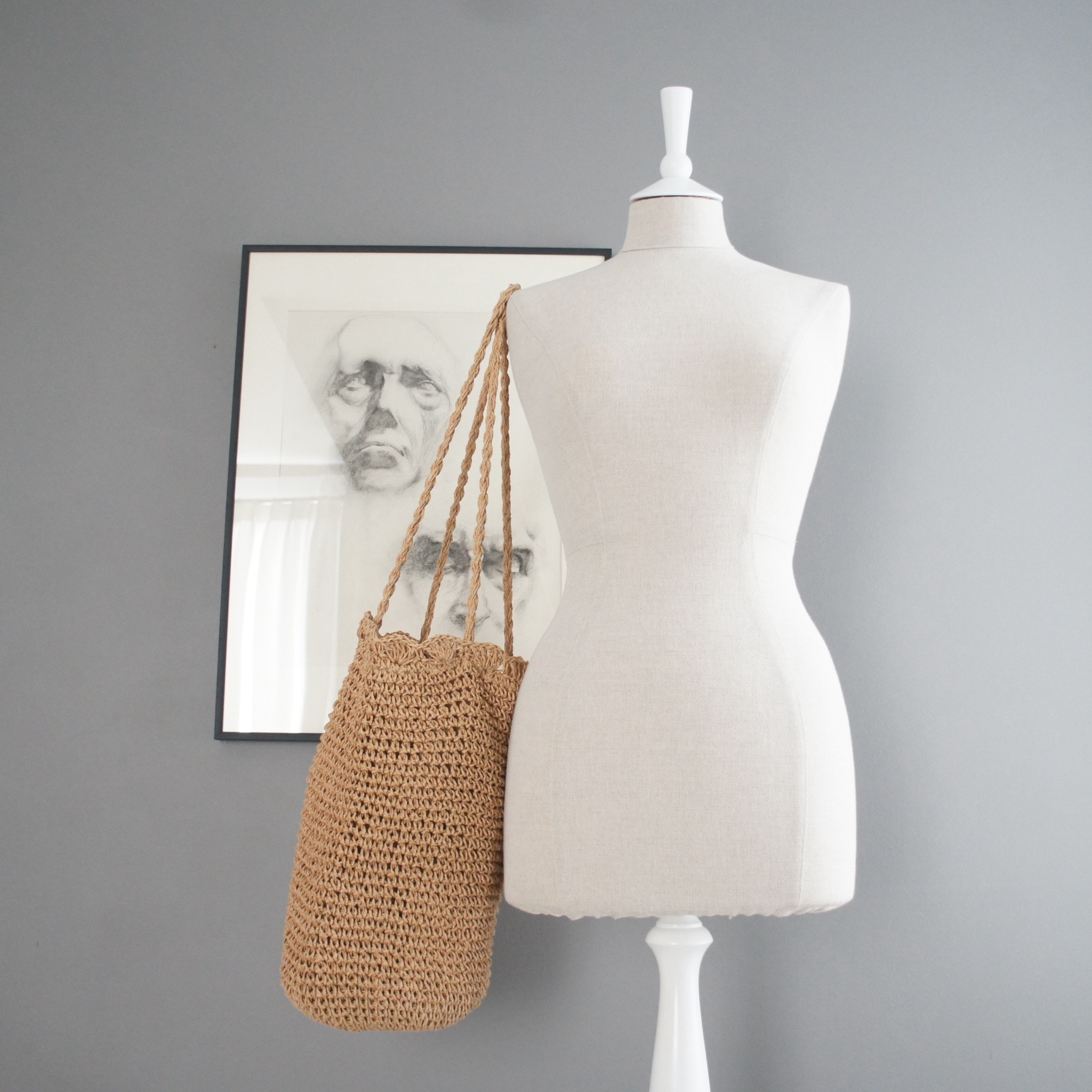 Vintage long strap woven bucket bag 

#LTKswim #LTKSeasonal #LTKGiftGuide