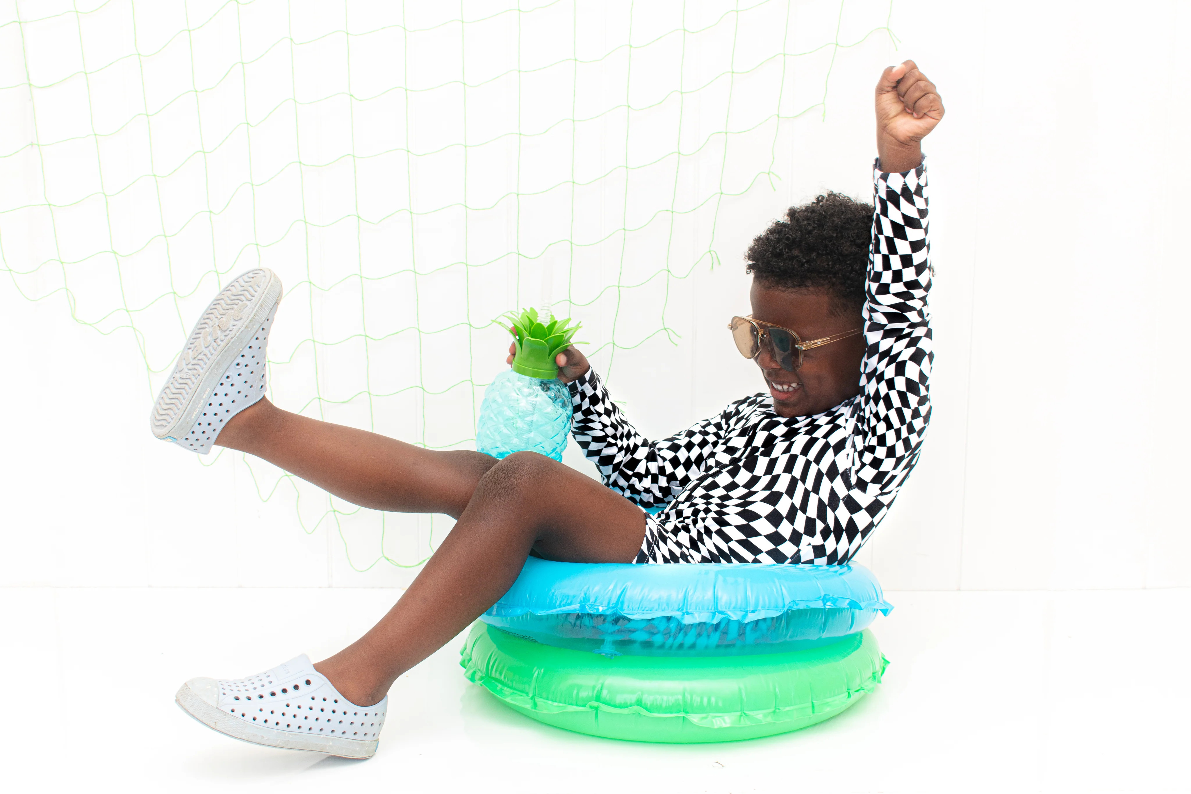 RASH GUARD- B+W Dizzy Check | millie + roo