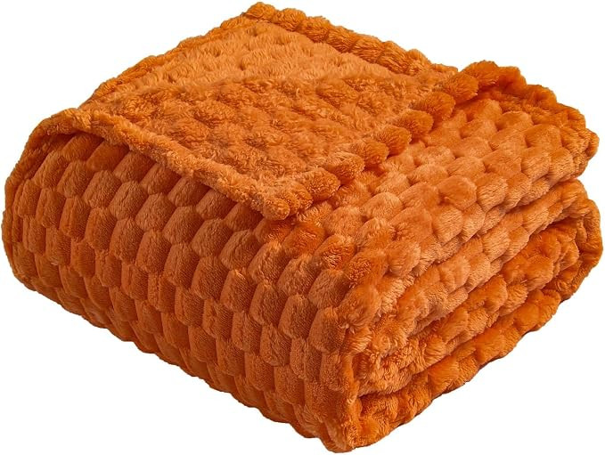 Vessia Flannel Fleece Throw Blanket, 3D Jacquard Burnt Orange Fuzzy and Warm Blanket for Couch,So... | Amazon (US)
