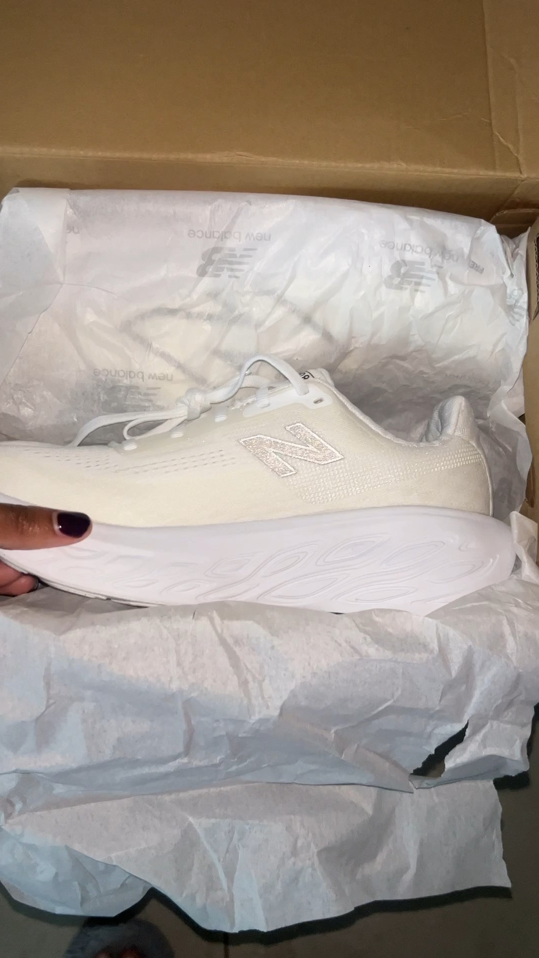 Let’s unbox my new running shoes😍 I’ve read great reviews about these. They feel like I’m walking on clouds. So so comfy! Now I need to break them in
New balance/running shoess

#LTKShoeCrush #LTKActive #LTKStyleTip