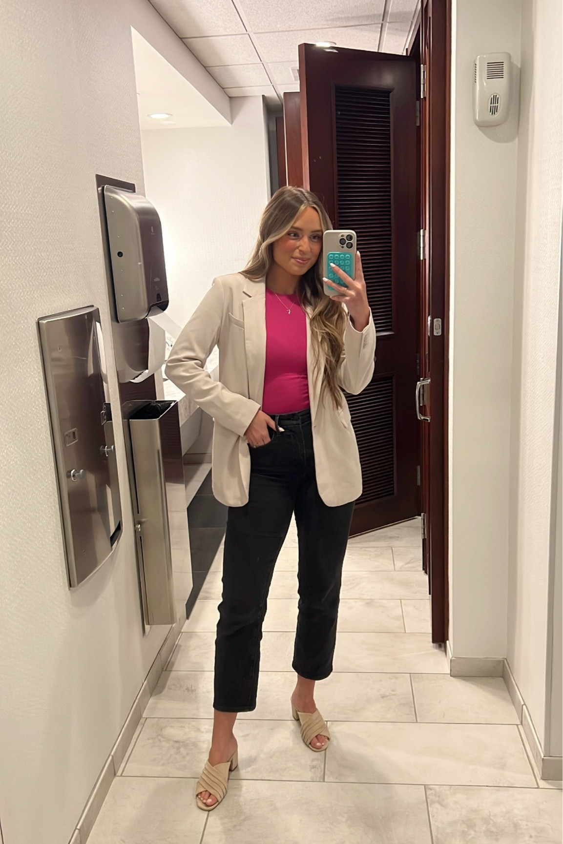 Work ootd! This blazer is such a staple. 20% off Abercrombie w/ YPB purchase! Linking some of my fav YPB purchases, too!

#LTKSeasonal #LTKworkwear #LTKSale