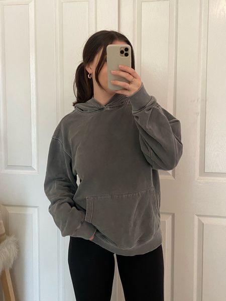 Aritzia hoodie dupe from old navy! Size up for oversized fit, wearing a medium.🫶

Aritzia hoodie dupes / aritzia dupes / aritzia hoodie dupes amazon / amazon aritzia hoodie dupes


#LTKSeasonal #LTKfindsunder50 #LTKfindsunder100