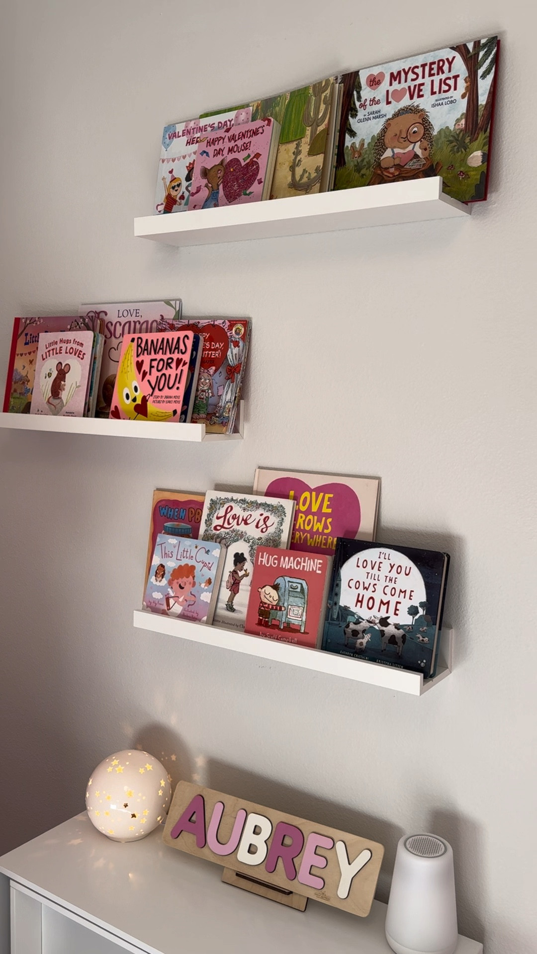 Valentine’s Day Toddler Bookshelf! 

Toddler books 
Children’s books 
Bookshelf 
Toddler room ideas 

#LTKSeasonal #LTKkids #LTKhome