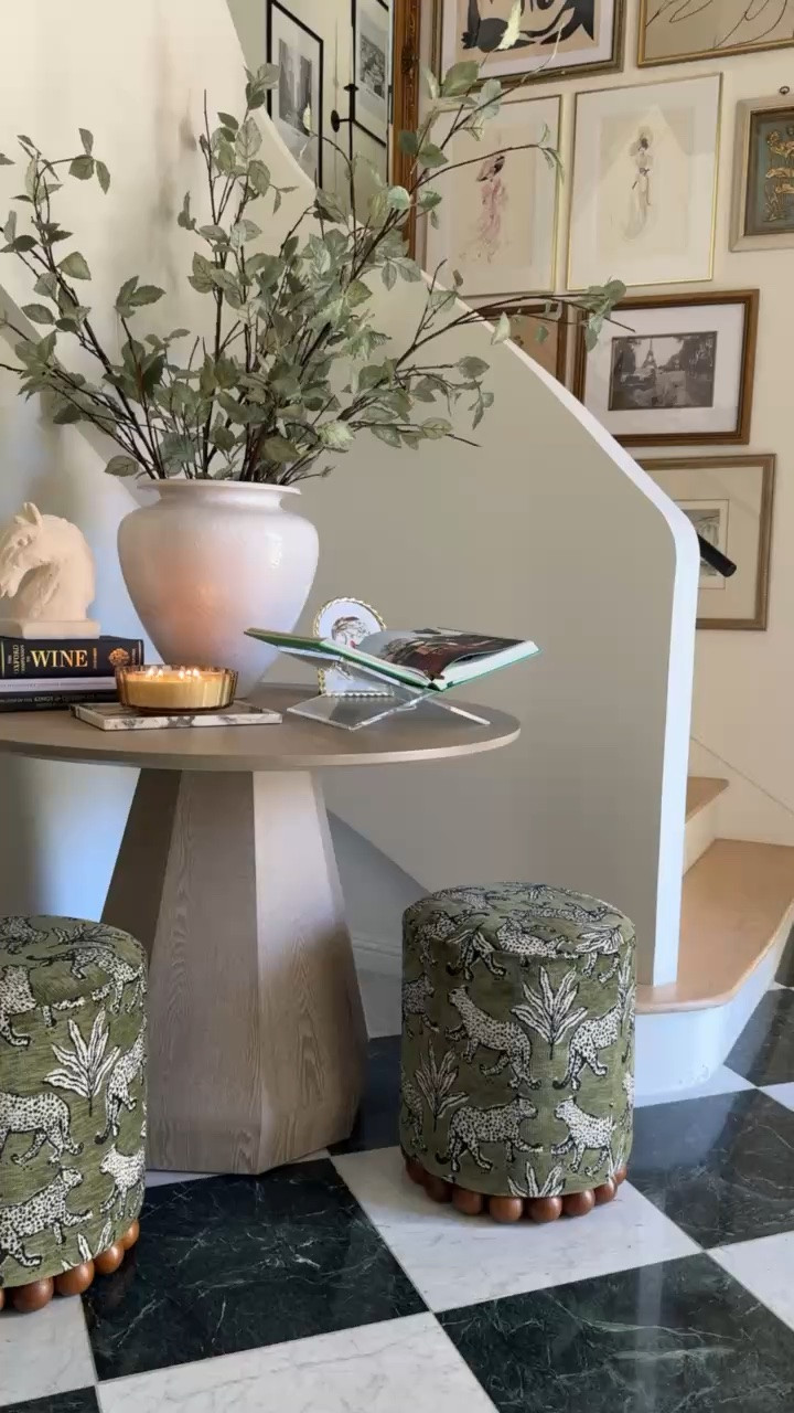 Perfect little entryway! Love this acrylic book stand!

#LTKHome #LTKSaleAlert #LTKdayinmylife