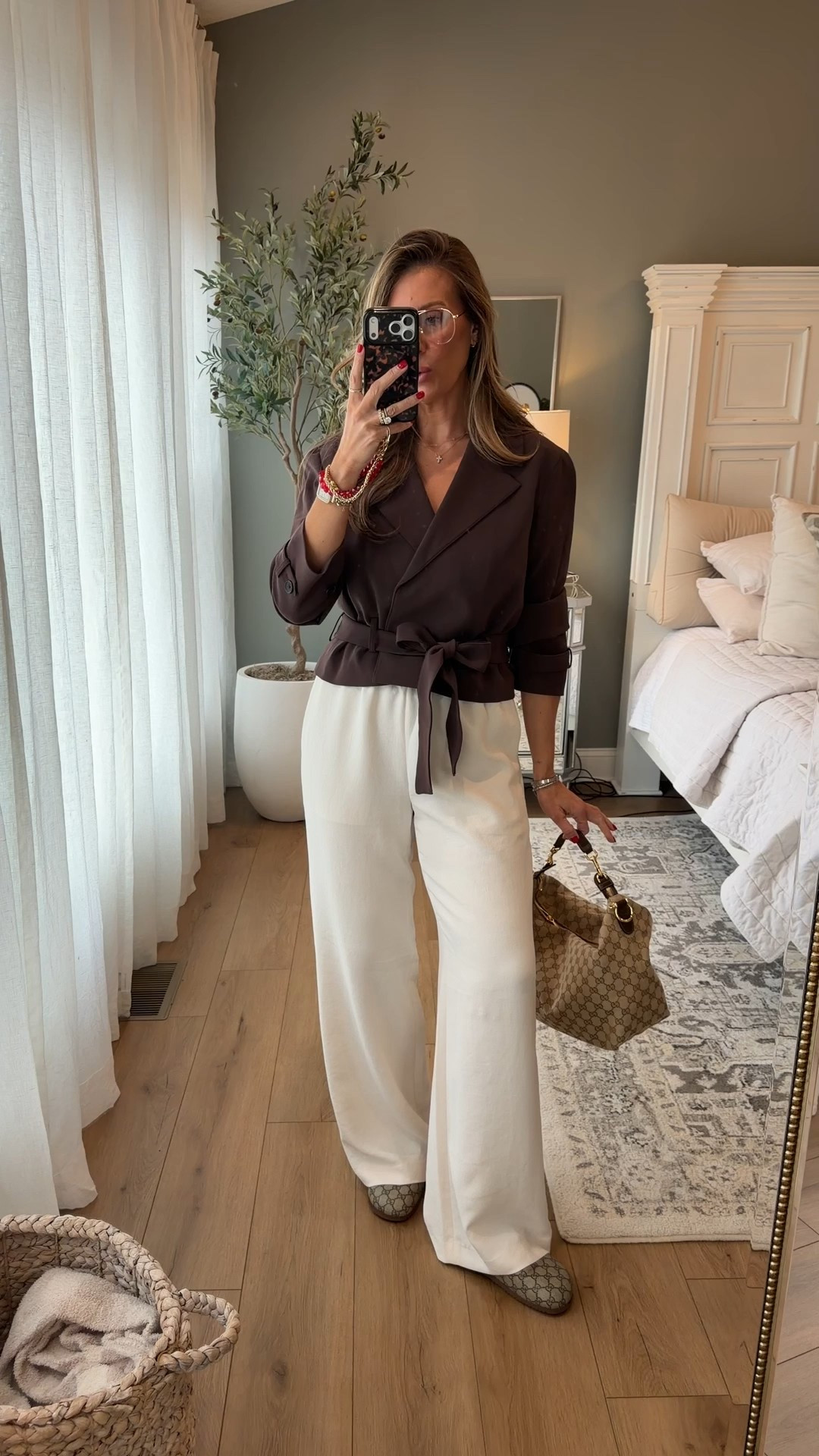 Viral Aritzia pants size M // blazer Sz M 

#LTKOver40 #LTKWorkwear #LTKMidsize