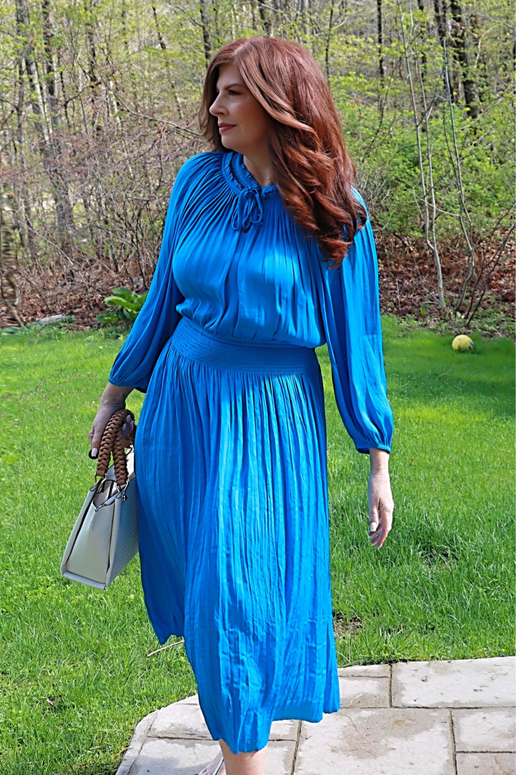 Looking for a pop of color this spring 💙. This beautiful dress is everything and she has pockets 👏

#LTKcurves #LTKSeasonal #LTKstyletip