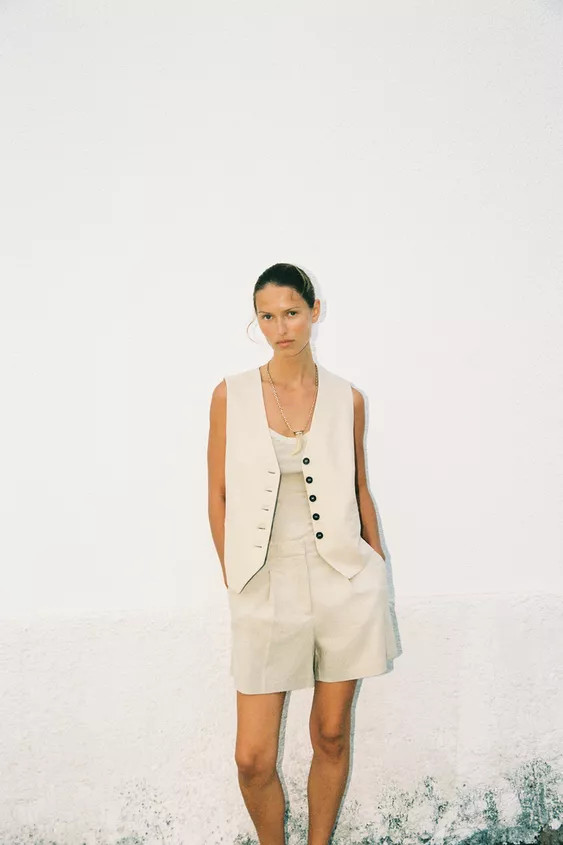 HIGH-WAIST LINEN BLEND BERMUDA SHORTS | Zara UK