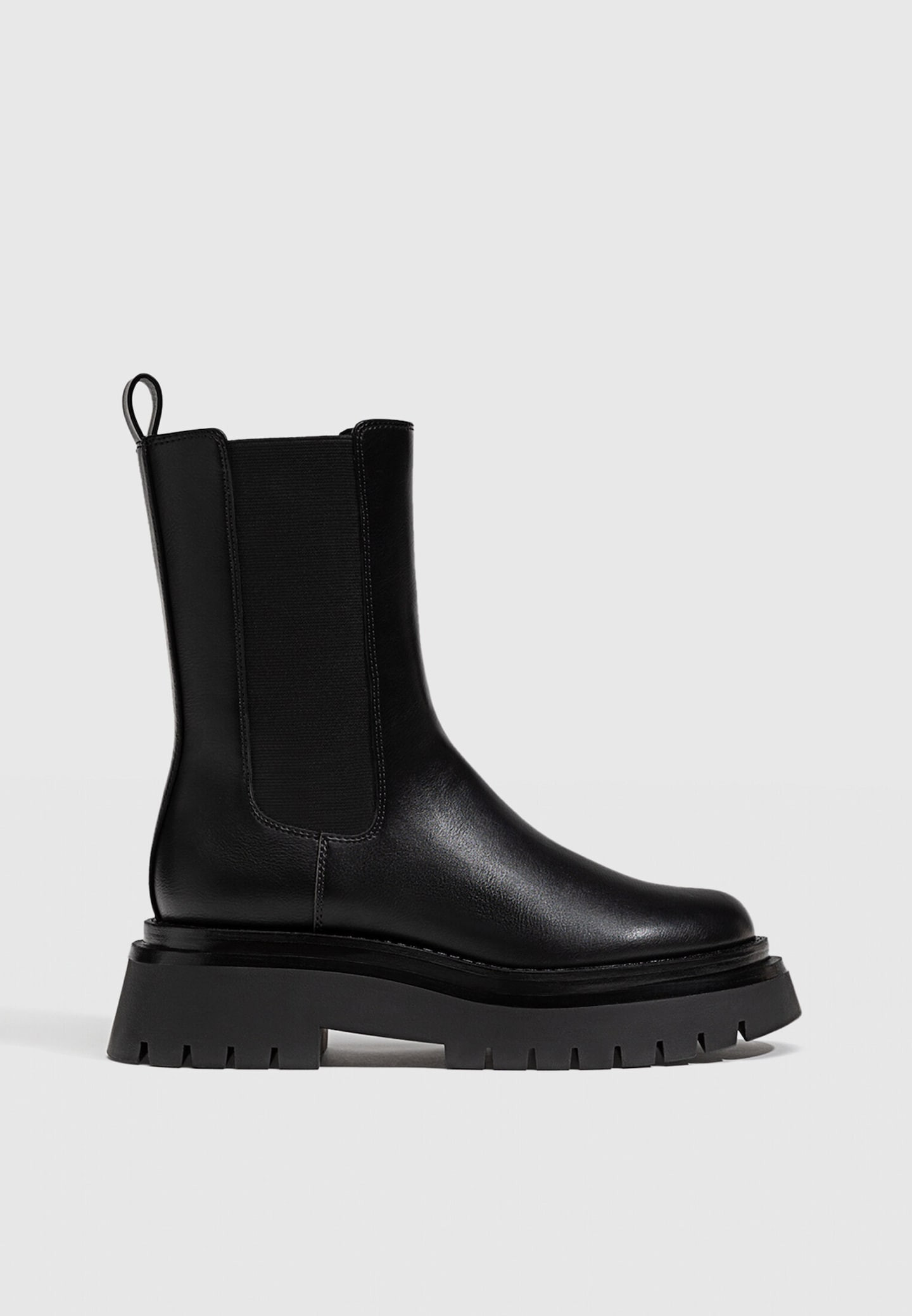 Flat Chelsea ankle boots | Stradivarius (UK)