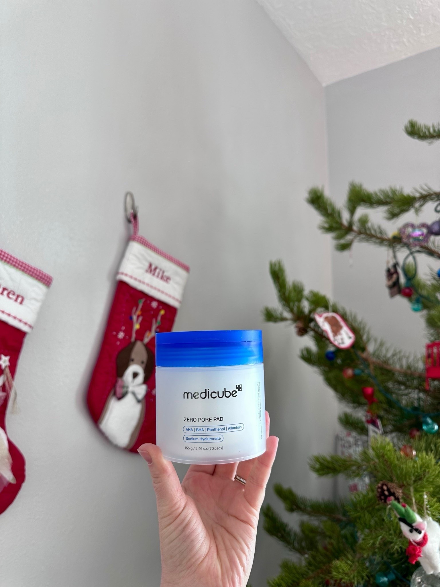 Obsessed with these Medicube Zero Pore Pads 2.0! 💙✨ Dual-textured toner pads with 4.5% AHA lactic acid + 0.45% BHA salicylic acid for gentle exfoliation, smoother skin, and smaller-looking pores. Such a good Korean skincare staple and perfect for all skin types. Linking on LTK!
#LTKBeauty #KSkincare #KoreanBeauty #Medicube #SkincareRoutine #PoreCare #ExfoliatingPads #BeautyFavorites #SkincareEssentials

#LTKBeauty #LTKGiftGuide #LTKselfcare