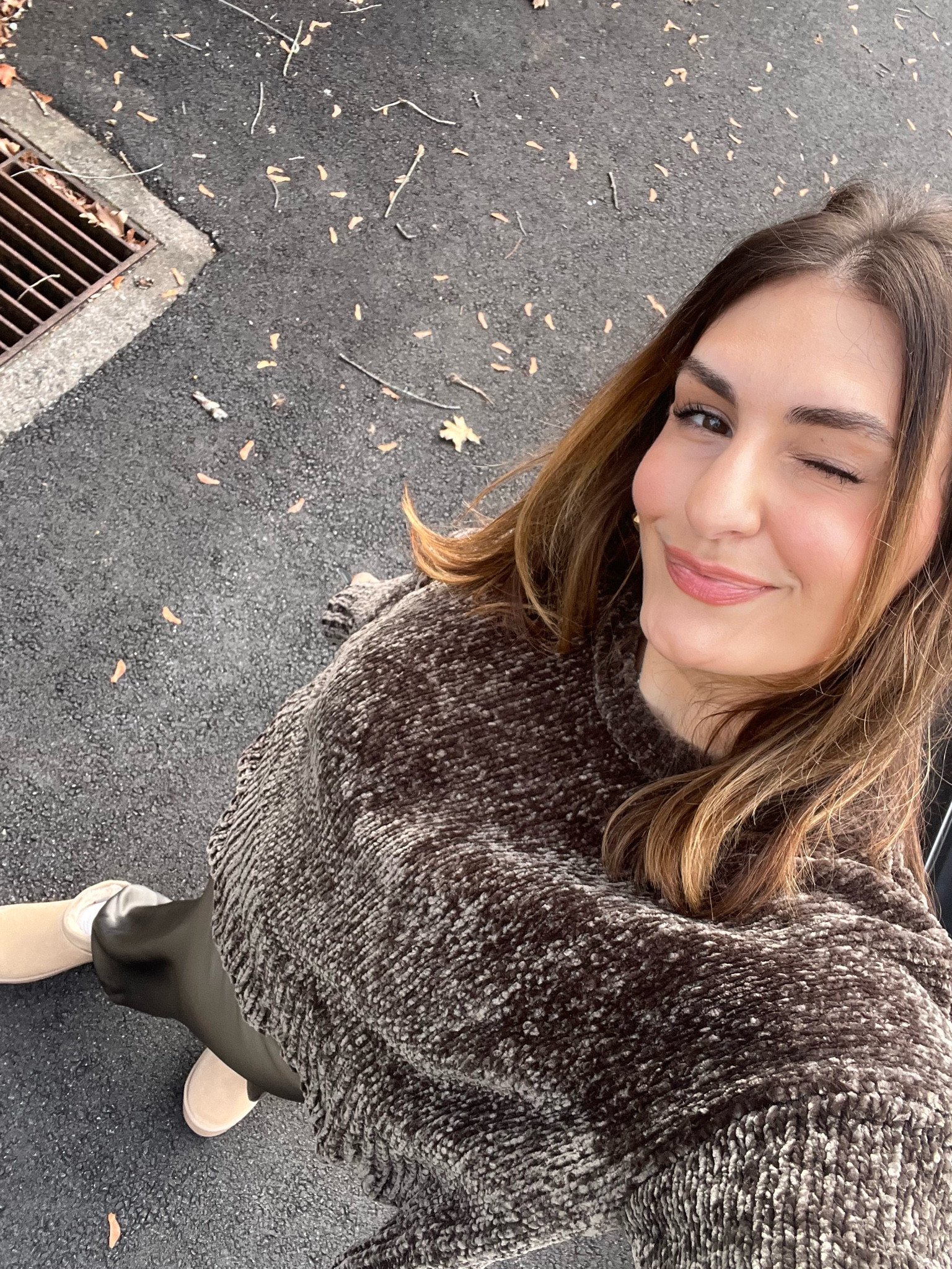 Nothin’ like doing your makeup before a Christmas partyyyy 🍾🎄❤️

#LTKbeauty #LTKGiftGuide #LTKfindsunder50