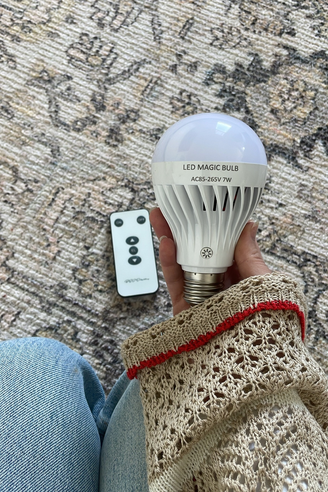 Built in rechargeable battery operated light bulb with remote #Amazonfinds #Amazonhome 

#LTKhome
