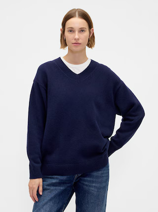 CashSoft Oversized V-Neck Sweater | Gap (US)