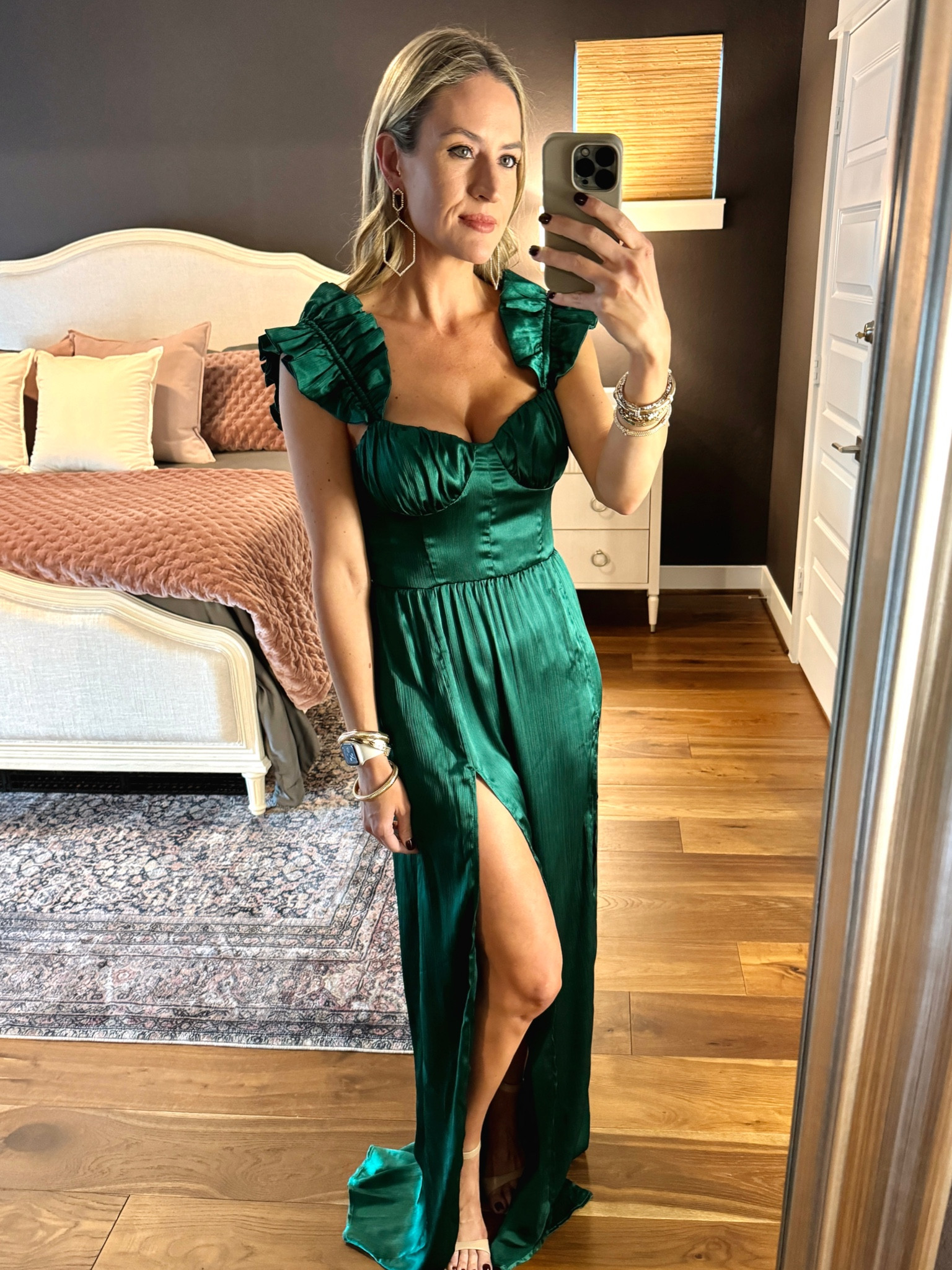 Holiday Dress 🎄

This gorgeous dress comes in multiple colors and is perfect for holiday events, holiday cards, or weddings. 

#everypiecefits

Formal dress
Wedding guest dress
Holiday office event 
Christmas office event 
Christmas party
Holiday party 
Office Christmas party
Office holiday party 

#LTKWedding #LTKHoliday #LTKParties