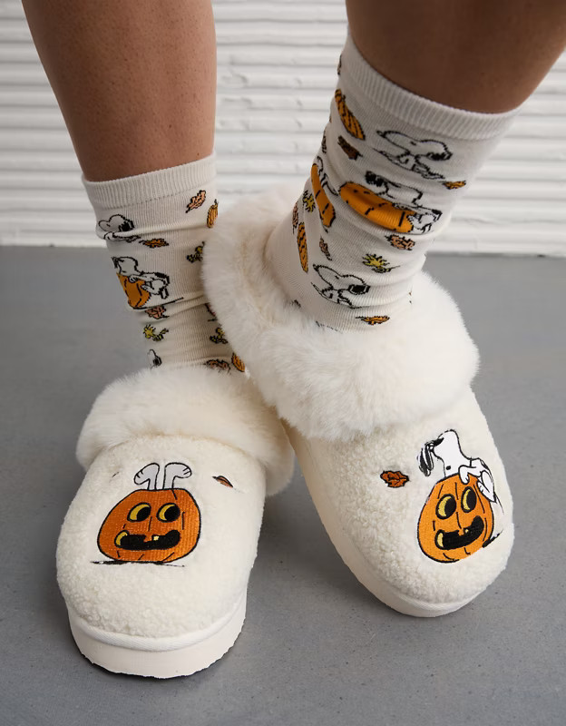 AE Snoopy Pumpkin Scuff Slipper | American Eagle Outfitters (US & CA)
