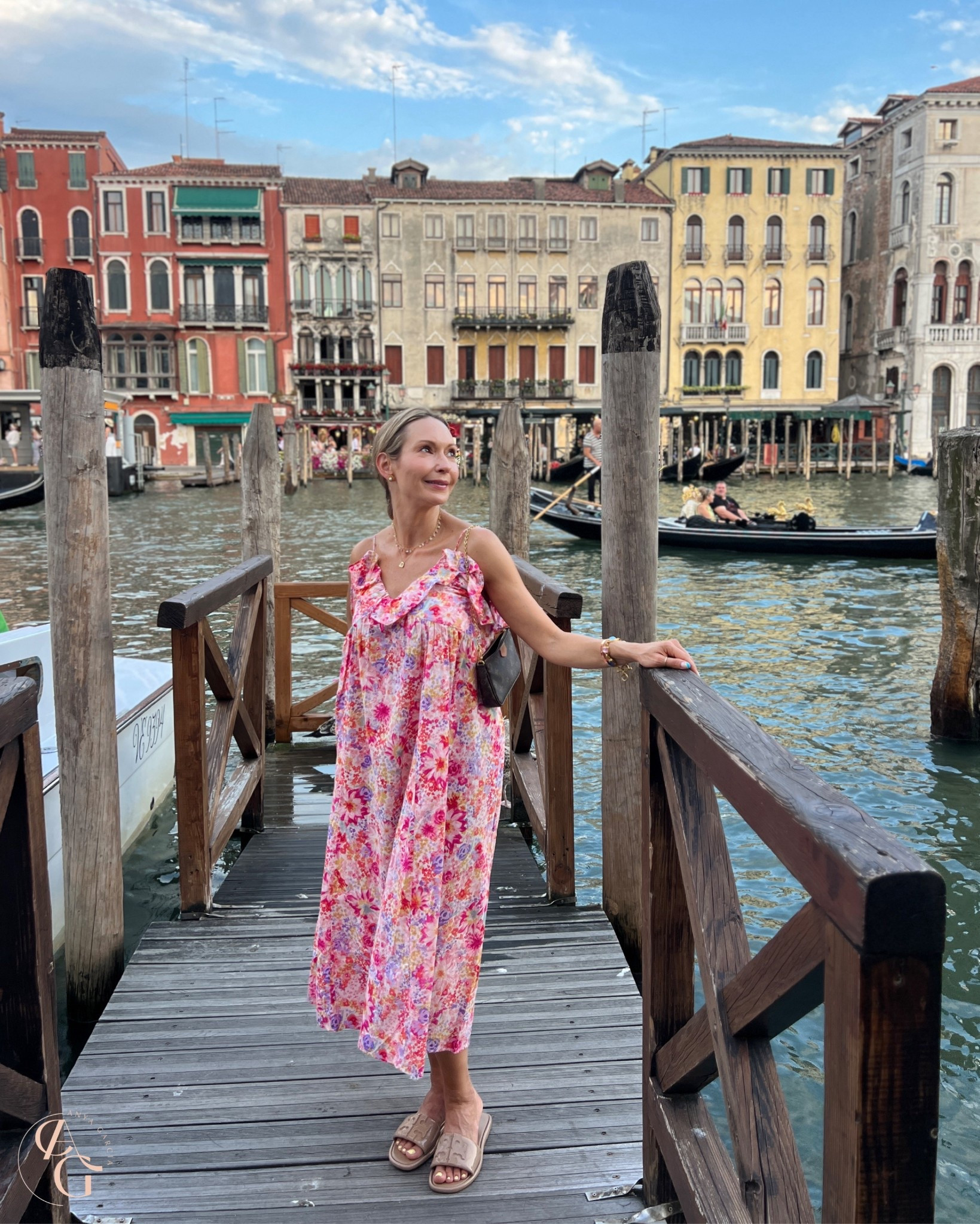 Summer in Venice 💕 Julie Vos  H&M dress, Tory Burch sandals 

#LTKStyleTip #LTKSeasonal #LTKOver40