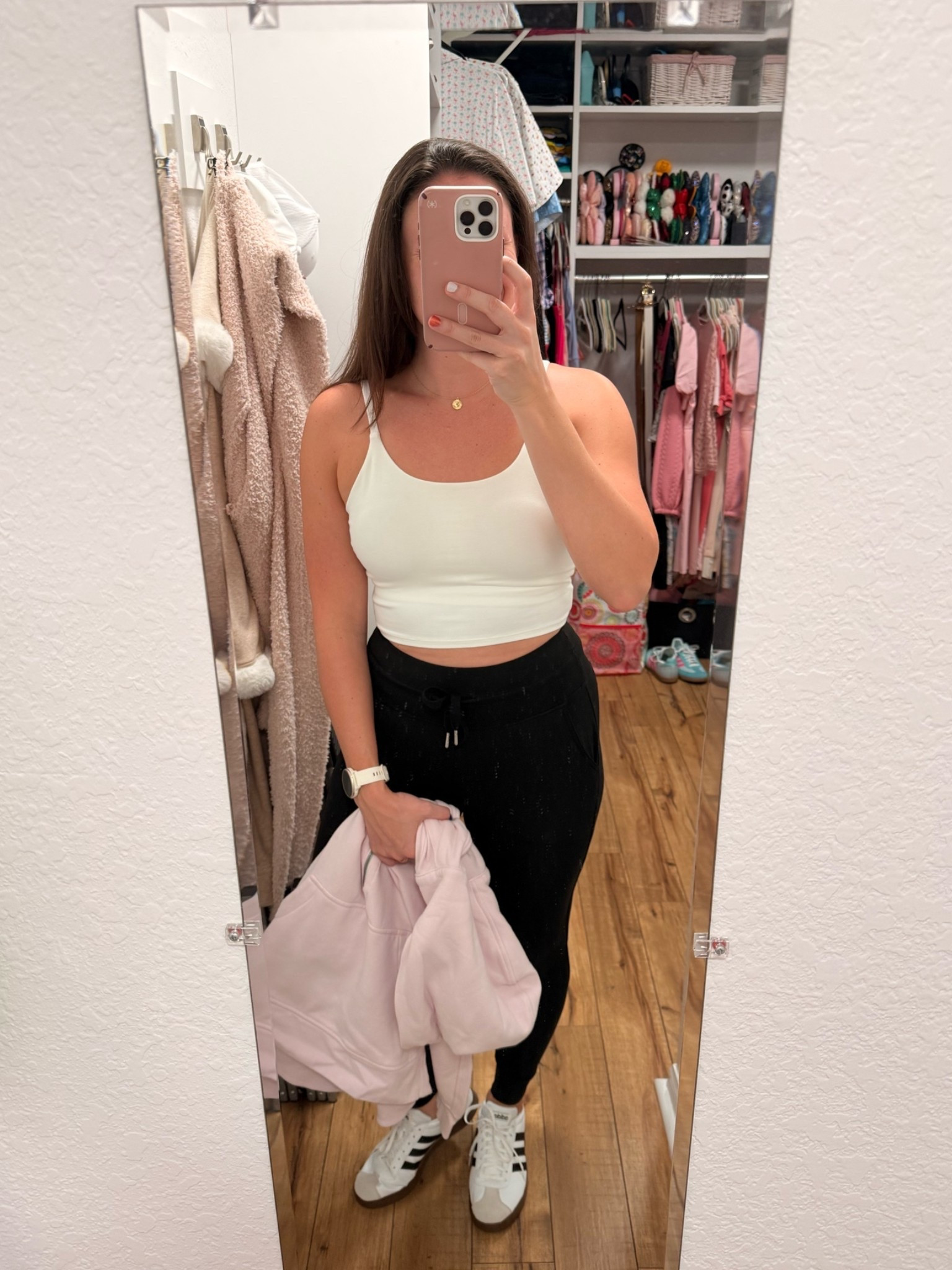 Ready for our road trip! Rocking @Halara from head to toe! Pairing with @adidas sambas, @lululemon scuba and my favorite Gorman’s necklace!

#LTKTravel #LTKgrwm #LTKootd