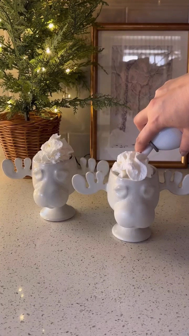 I had to have these moose cups! 😂 Christmas Vacation is one of those movies that never stops being funny, and these are just too perfect not to bring out for the holidays.

#christmasvacation #holidaydecor #holidayhome #holidayfavorites #christmasentertaining #holidayfinds

#LTKHoliday #LTKHome #LTKSeasonal