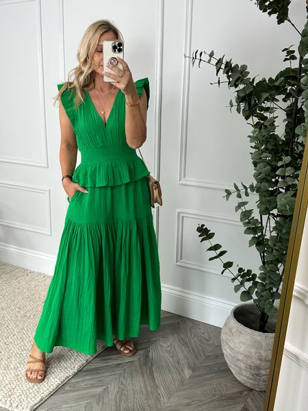 Perfect summer dress for balancing out anyone’s figure
I’m wearing a uk 8 and I’d say it fits well, maybe even a little bit so I’d size down if you’re inbetween sizes.
I can’t link Zara on ltk but that’s where the gold sandals are from. 

#LTKpartywear #LTKsummer #LTKstyletip