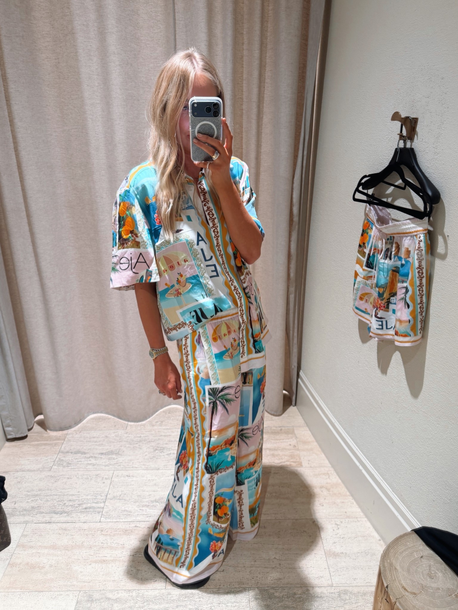 If this set doesn’t say summer holidays, then I’m not sure what does!! 

Stunning as a set & super versatile worn as separates!

Wearing a size 10 in both styles. X 

#LTKpartywear #LTKfestive #LTKsummer