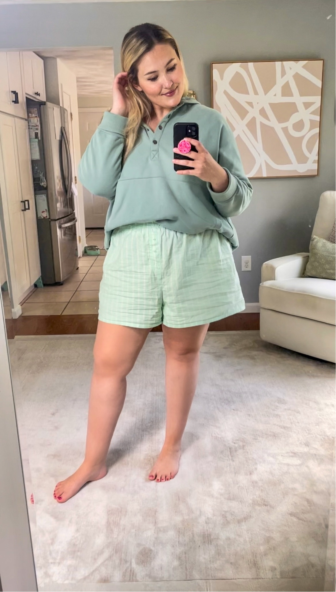 These boxer shorts match the Yeti dog bowls in the back 😅 

Wearing an XXL in the pullover & 2X in the boxer shorts 



#boxershorts
#pullover
#oversizedpullover
#boxershortstyling 

#LTKPlusSize #LTKStyleTip #LTKMidsize