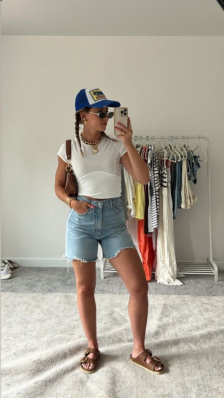 6/2/24 Casual Jean shorts outfit 🫶🏼 Jean shorts, Jean shorts outfit, denim shorts, Agolde shorts, free people baby tee, baby tee top, trucker hat, trucker hat outfit, brown Birkenstock sandals, Birkenstock sandals outfit