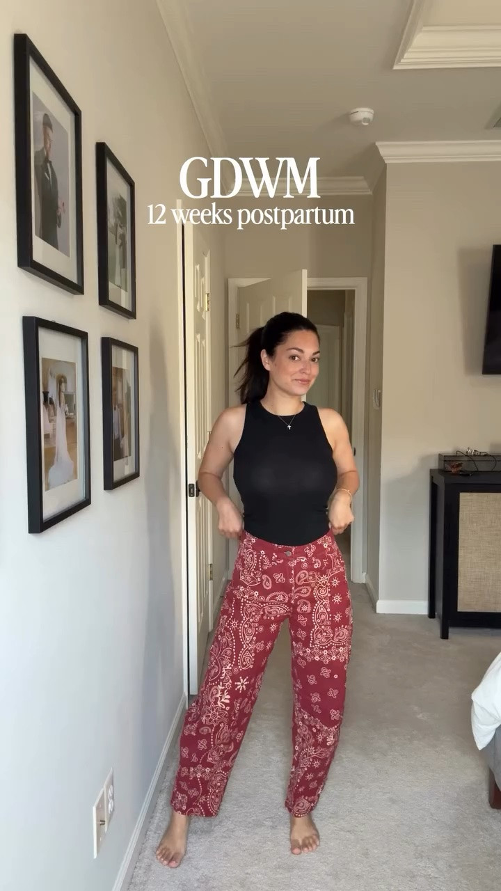 Get dressed with me😎
Starting to feel like myself again 12 weeks post partum. Is this what the cool boy moms are wearing? 

#gdwm #boymom #postpartum #ootd